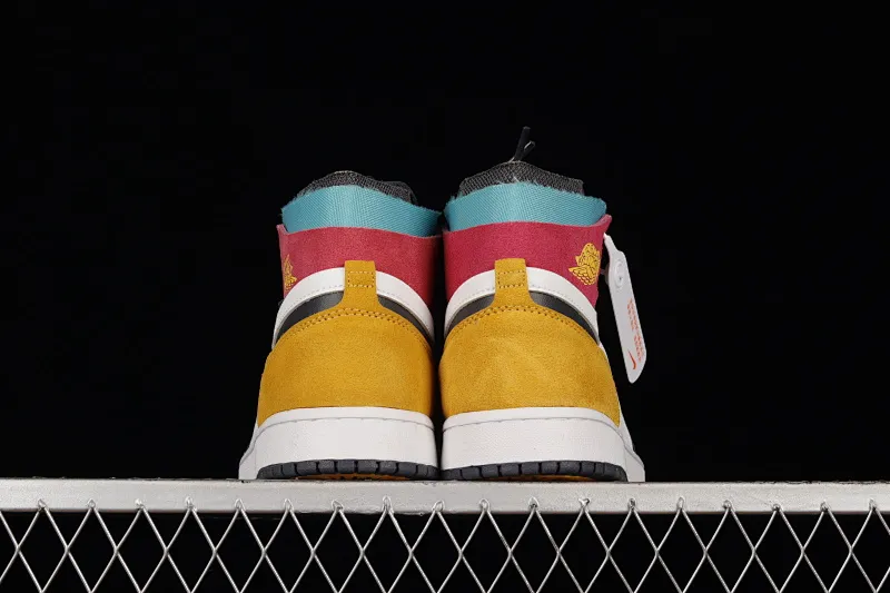 All categories Air Jordan Jordan series basketball shoes Air Jordan 1 High Air Jordan 1 Zoom CMFT AJ1 Joe 1 white black yellow color matching CT0978-016